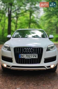 Позашляховик / Кросовер Audi Q7 2011 в 