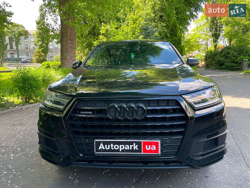 Позашляховик / Кросовер Audi Q7 2017 в Києві