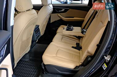 Внедорожник / Кроссовер Audi Q7 2020 в 