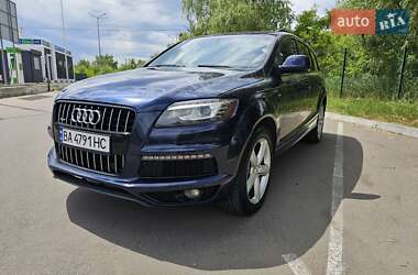 Позашляховик / Кросовер Audi Q7 2013 в Києві