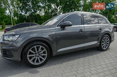 Внедорожник / Кроссовер Audi Q7 2018 в 