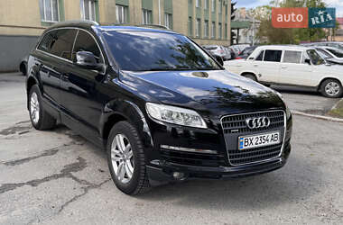 Внедорожник / Кроссовер Audi Q7 2006 в 
