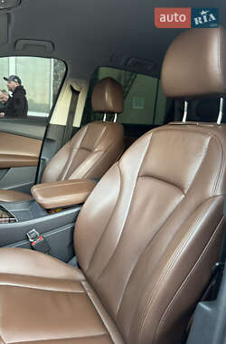 Внедорожник / Кроссовер Audi Q7 2015 в 