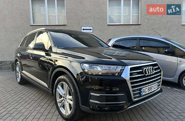 Внедорожник / Кроссовер Audi Q7 2015 в 