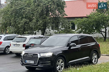 Внедорожник / Кроссовер Audi Q7 2015 в 