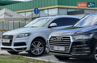 Внедорожник / Кроссовер Audi Q7 2015 в 