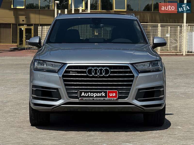 Внедорожник / Кроссовер Audi Q7 2019 в 
