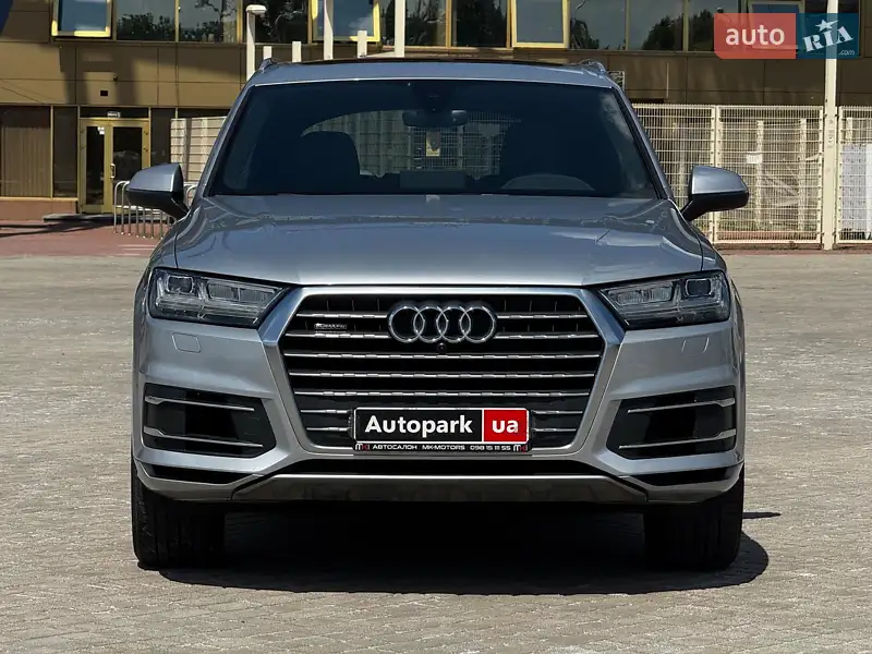 Внедорожник / Кроссовер Audi Q7 2019 в 