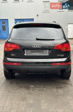 Позашляховик / Кросовер Audi Q7 2007 в 
