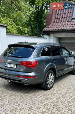 Внедорожник / Кроссовер Audi Q7 2014 в 