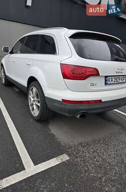 Внедорожник / Кроссовер Audi Q7 2013 в 