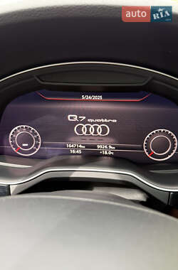 Позашляховик / Кросовер Audi Q7 2016 в 