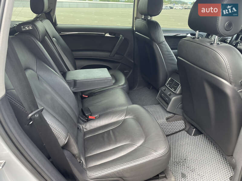 Внедорожник / Кроссовер Audi Q7 2012 в Киеве