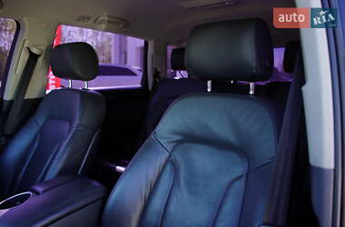 Внедорожник / Кроссовер Audi Q7 2014 в 