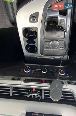 Внедорожник / Кроссовер Audi Q7 2016 в 