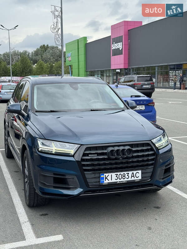 Внедорожник / Кроссовер Audi Q7 2017 в Киеве