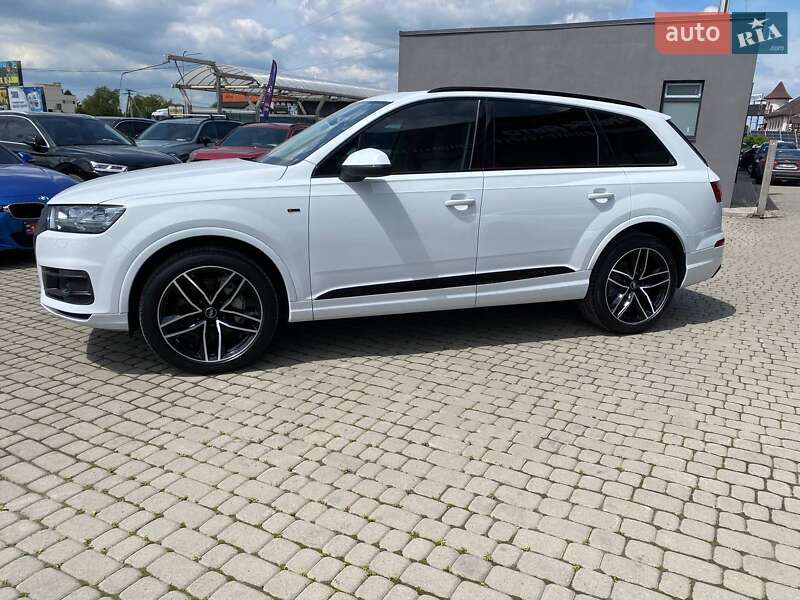 Внедорожник / Кроссовер Audi Q7 2017 в Львове