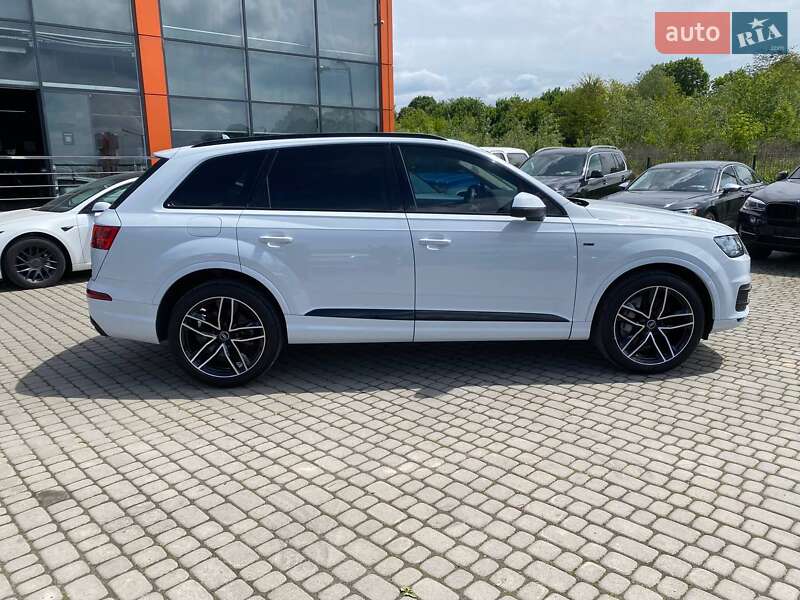 Внедорожник / Кроссовер Audi Q7 2017 в Львове