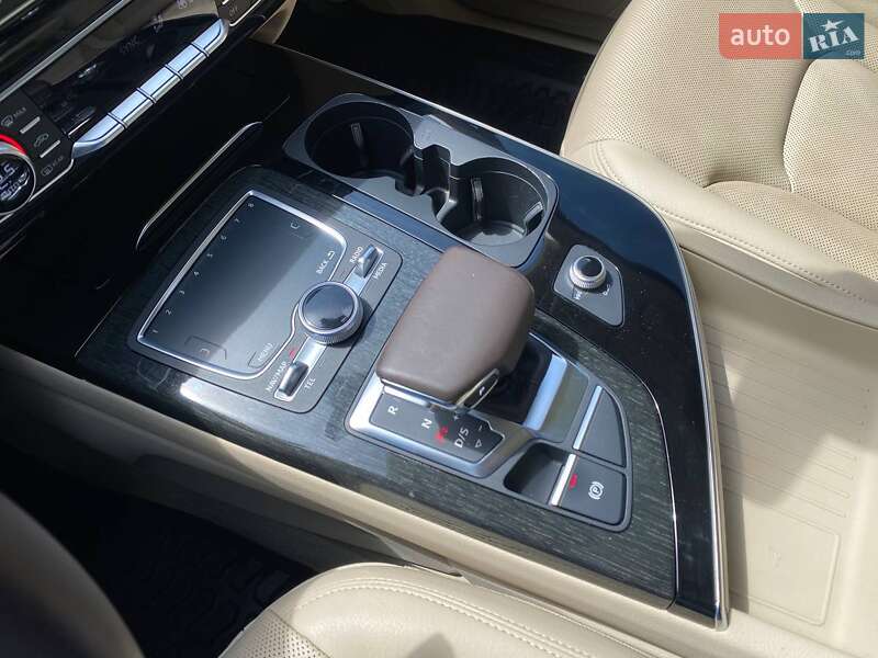 Внедорожник / Кроссовер Audi Q7 2017 в Львове