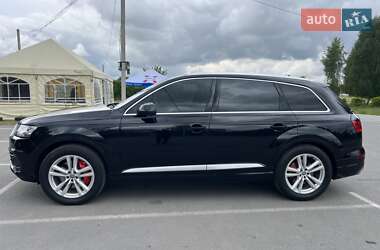 Внедорожник / Кроссовер Audi Q7 2015 в 