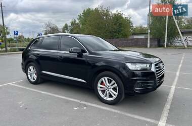 Внедорожник / Кроссовер Audi Q7 2015 в 
