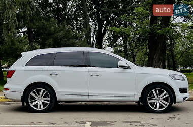 Внедорожник / Кроссовер Audi Q7 2013 в 