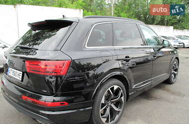 Позашляховик / Кросовер Audi Q7 2015 в 