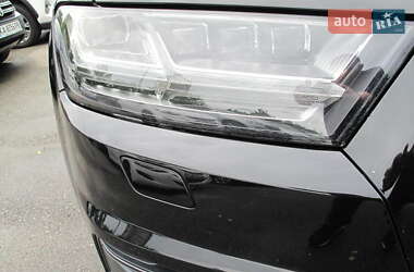 Позашляховик / Кросовер Audi Q7 2015 в 