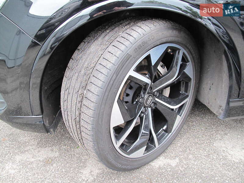 Внедорожник / Кроссовер Audi Q7 2015 в Киеве