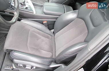 Позашляховик / Кросовер Audi Q7 2015 в 