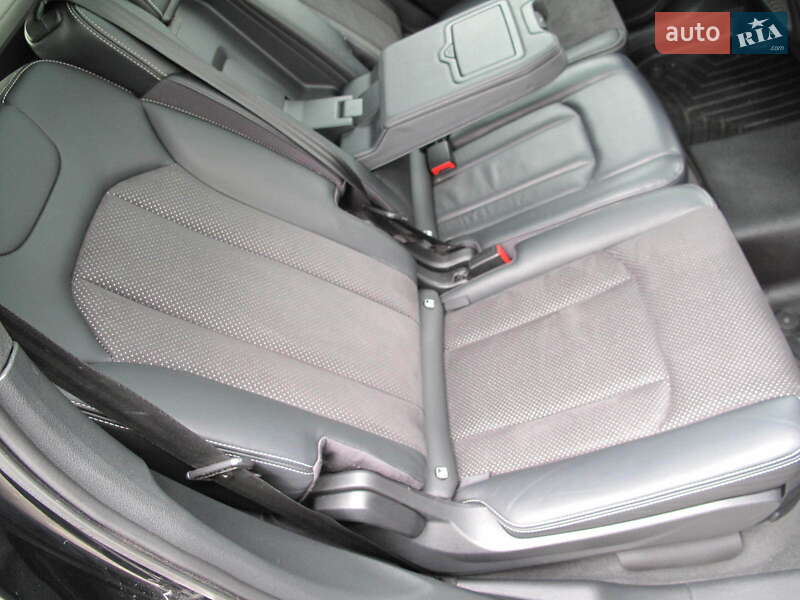 Внедорожник / Кроссовер Audi Q7 2015 в Киеве
