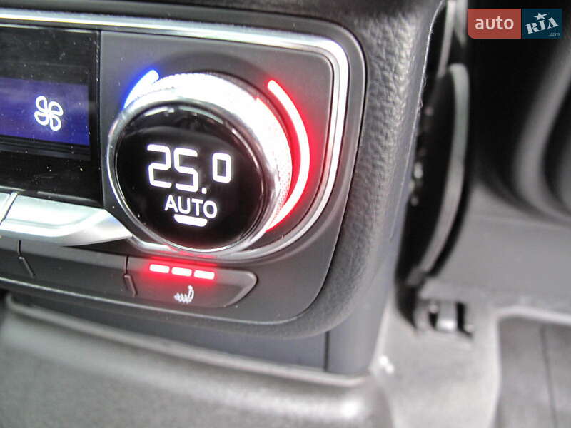 Внедорожник / Кроссовер Audi Q7 2015 в Киеве
