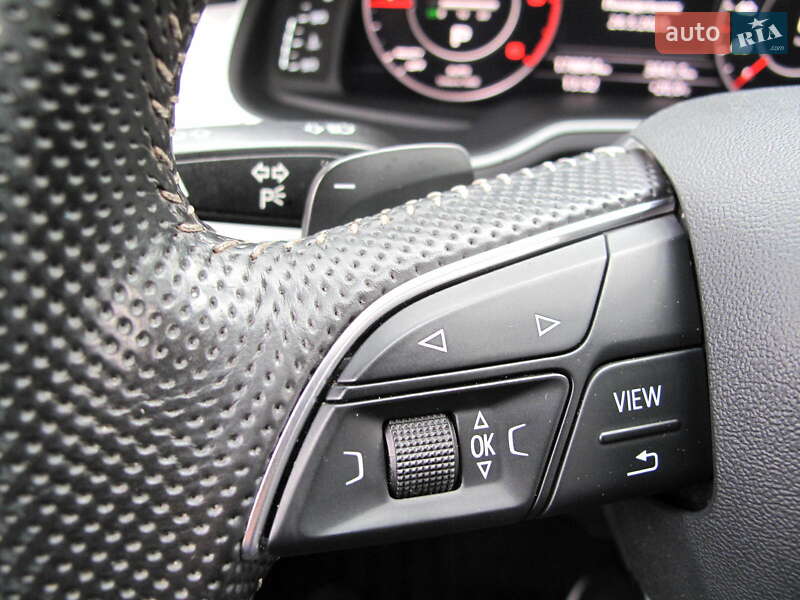 Внедорожник / Кроссовер Audi Q7 2015 в Киеве