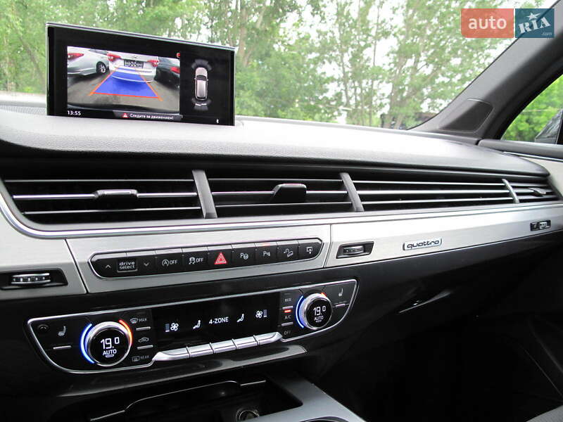 Внедорожник / Кроссовер Audi Q7 2015 в Киеве