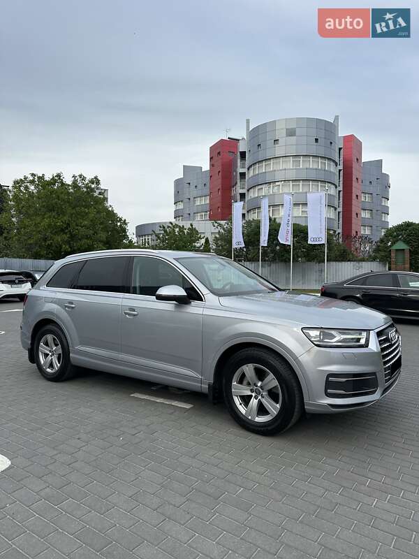 Внедорожник / Кроссовер Audi Q7 2015 в Киеве
