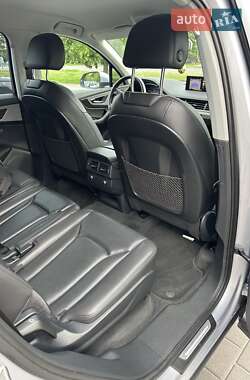 Внедорожник / Кроссовер Audi Q7 2015 в 