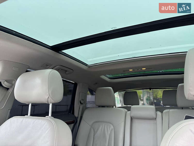 Внедорожник / Кроссовер Audi Q7 2012 в Черновцах