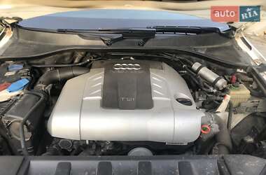 Внедорожник / Кроссовер Audi Q7 2011 в 