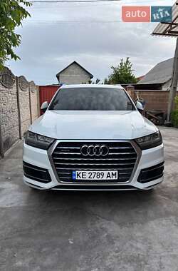 Внедорожник / Кроссовер Audi Q7 2015 в Днепре