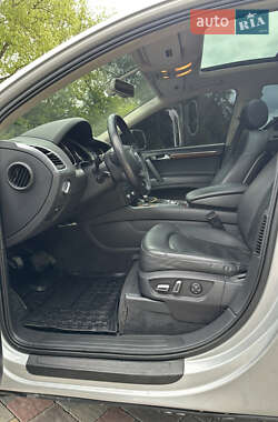 Внедорожник / Кроссовер Audi Q7 2012 в 