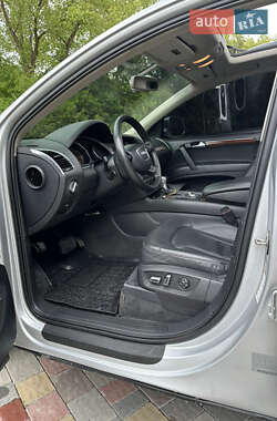 Внедорожник / Кроссовер Audi Q7 2012 в 