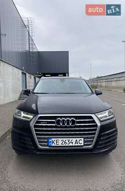 Внедорожник / Кроссовер Audi Q7 2018 в Киеве