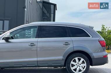 Внедорожник / Кроссовер Audi Q7 2011 в 