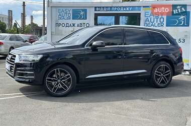 Внедорожник / Кроссовер Audi Q7 2015 в 