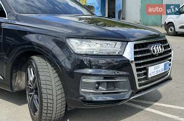 Внедорожник / Кроссовер Audi Q7 2015 в 