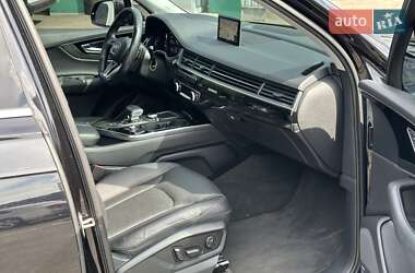 Внедорожник / Кроссовер Audi Q7 2015 в 
