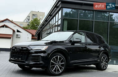 Внедорожник / Кроссовер Audi Q7 2023 в 