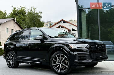 Внедорожник / Кроссовер Audi Q7 2023 в 