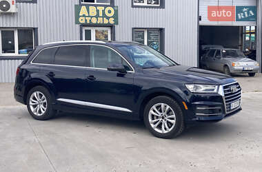 Позашляховик / Кросовер Audi Q7 2017 в 