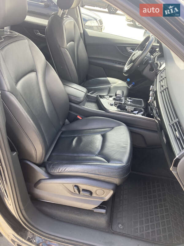 Внедорожник / Кроссовер Audi Q7 2017 в Белой Церкви